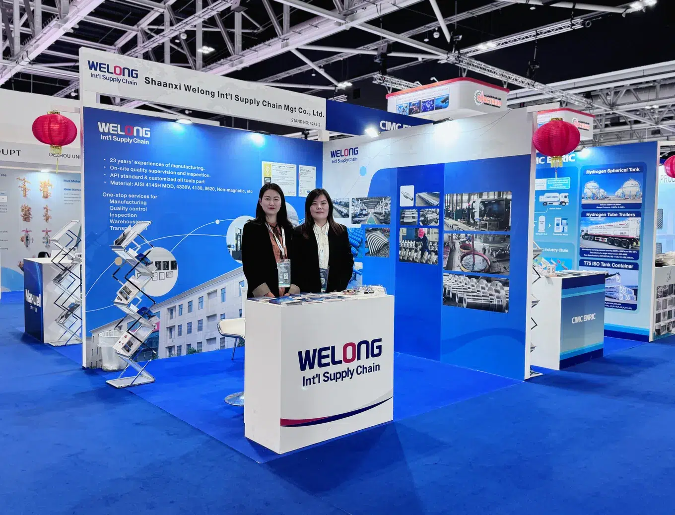 Welong team at an oilfield industry exhibition booth